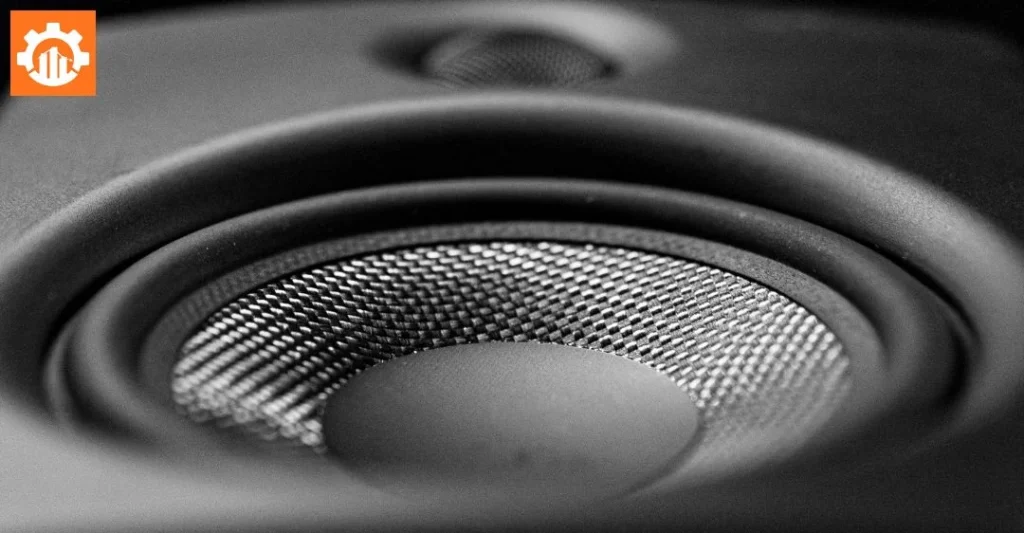 Hệ thống loa tái tạo âm thanh và loa siêu trầm