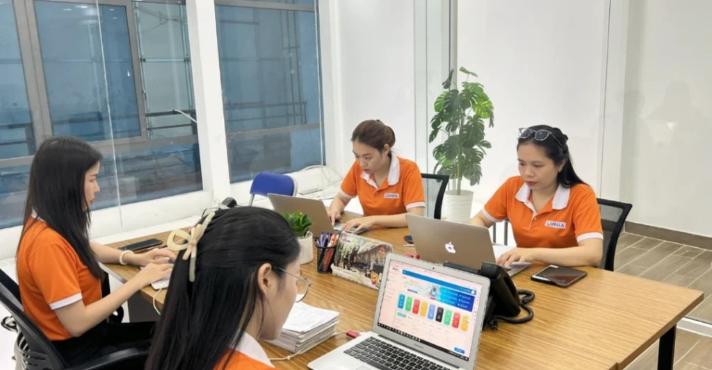 Đội ngũ chăm sóc khách hàng Thợ Giỏi