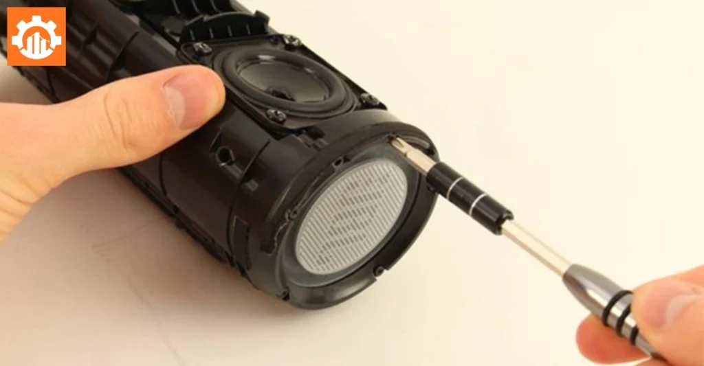 Sai lầm nghiêm trọng cần tránh khi tự tháo loa bluetooth