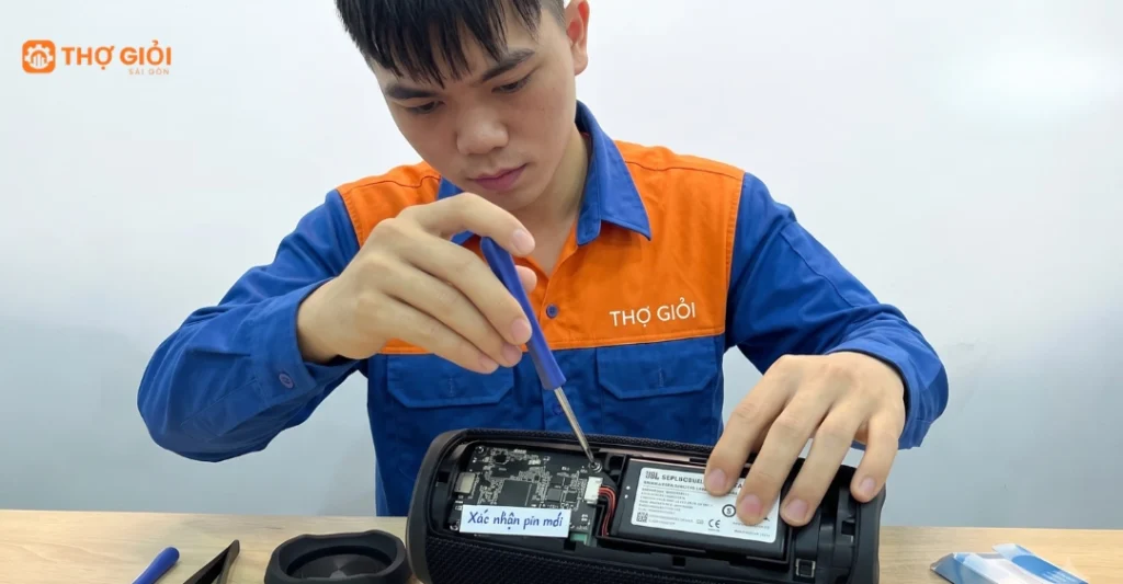 Thợ Giỏi là đơn vị thay pin loa Bluetooth uy tín